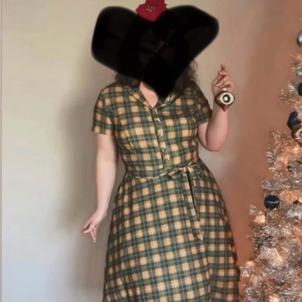 Retro Green and Yellow Plaid A-Line Belted Swing Dress With Button Detail